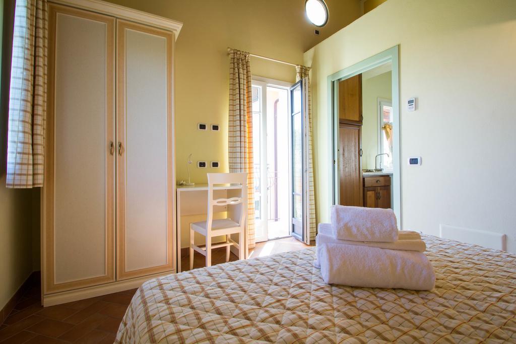 Diano Borello Agriturismo Ada Musso Ss חדר תמונה